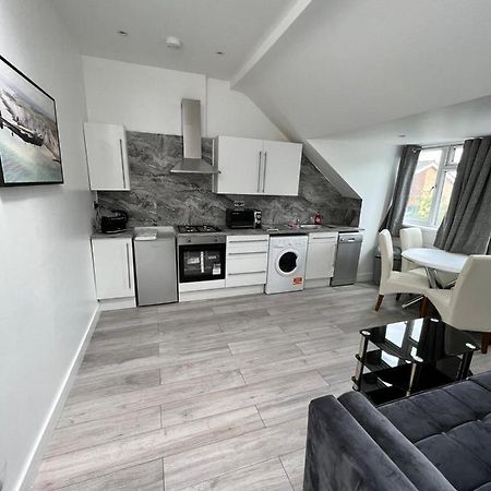 Lovely 2 Bedroom Flat With Roof Terrace In London Nw6 Exterior foto